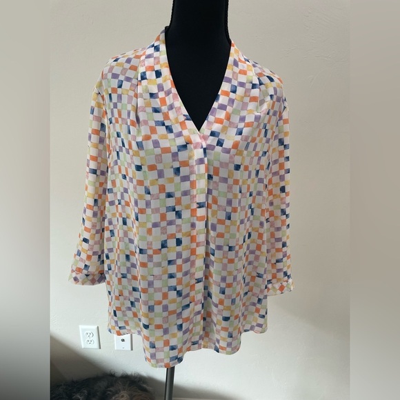 Investments Tops - Investments petites geometric button up blouse large Caroline